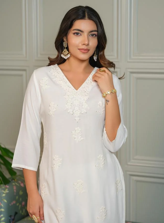 دي دبليو طقم منسق من كورتا مستقيمة مطرزة وبنطال للنساء